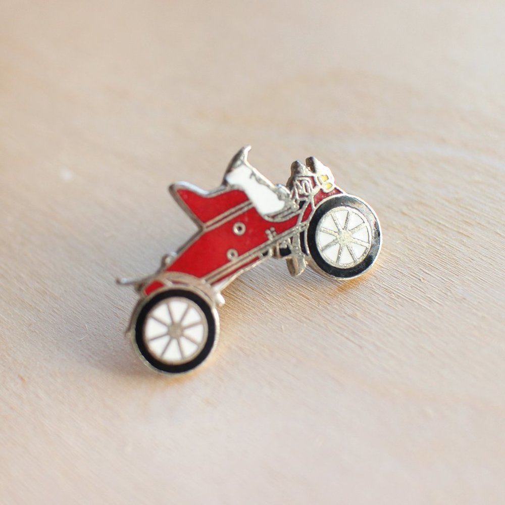 Vintage Antique Car Vehicle Automobile Enamel Lapel Pin
